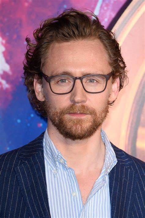 Tom Hiddleston Wiki, Age, Girlfriends, Net Worth & More - 3